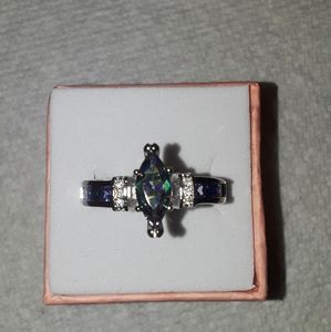 Sterling silver Mystic topaz ring size 9 outstandi